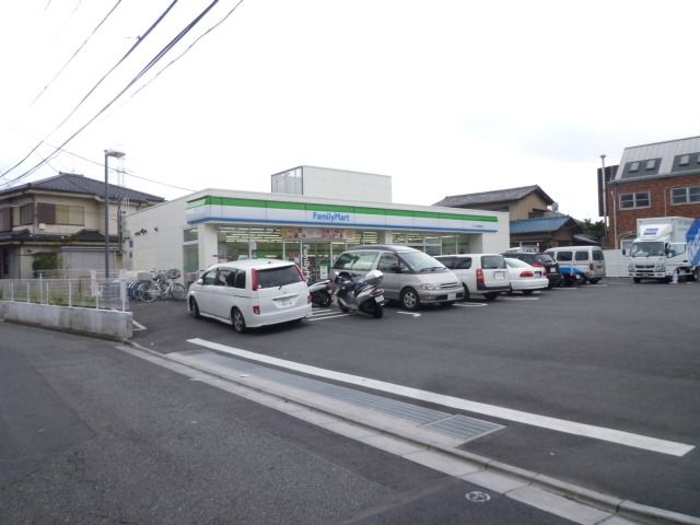 コンビニ　ファミリーマート（コンビニ）まで423m