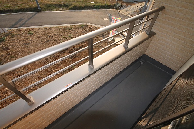 バルコニー　お洗濯にも便利なバルコニー付き