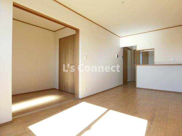 居室・リビング　１０．７帖のＬＤＫ。カウンターキッチンです。