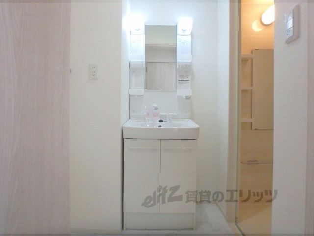 洗面設備　独立洗面台