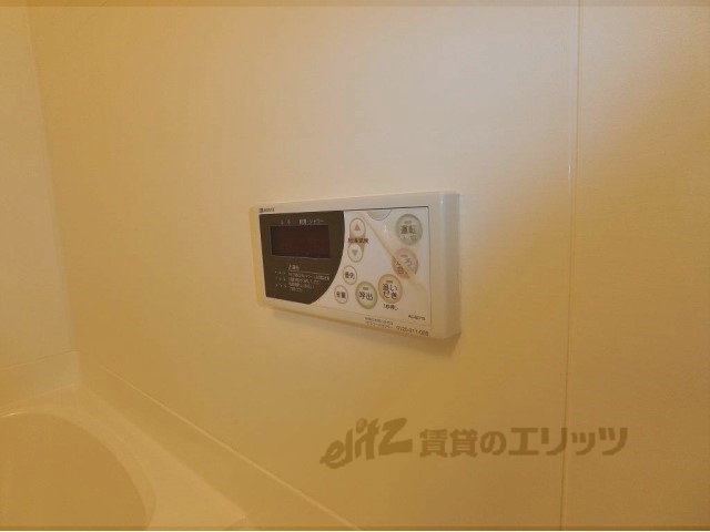 その他設備　給湯器リモコン