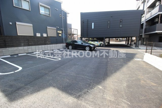 駐車場　駐車場完備です
