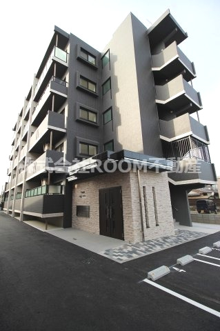 建物外観　落ち着いた雰囲気の外観です