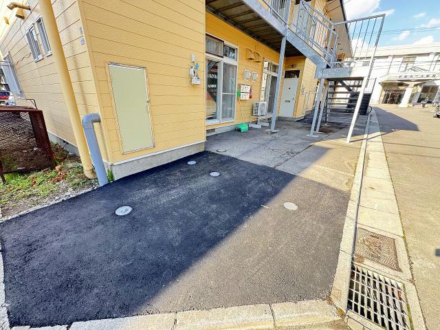 駐車場　駐車場