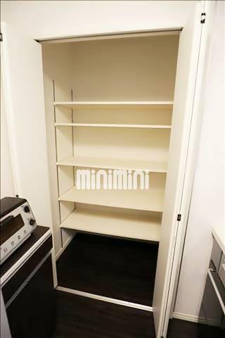 収納　パントリーです