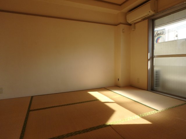 その他部屋・スペース　洋室へ