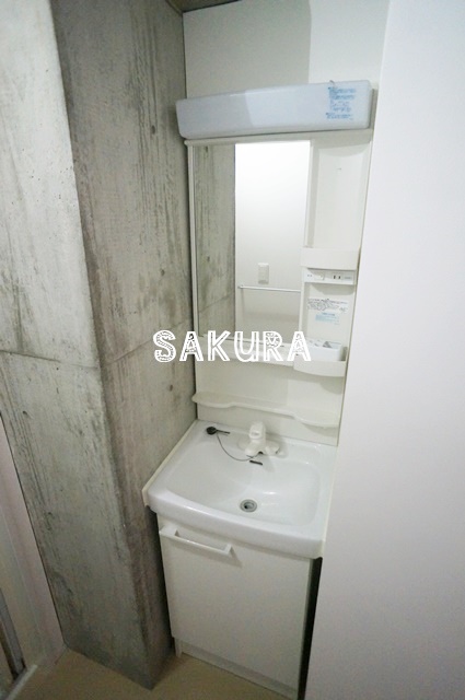 洗面設備　身支度に欠かせない独立洗面台♪