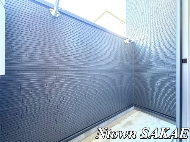 バルコニー　バルコニーからの眺めを楽しみながら食事をしませんか