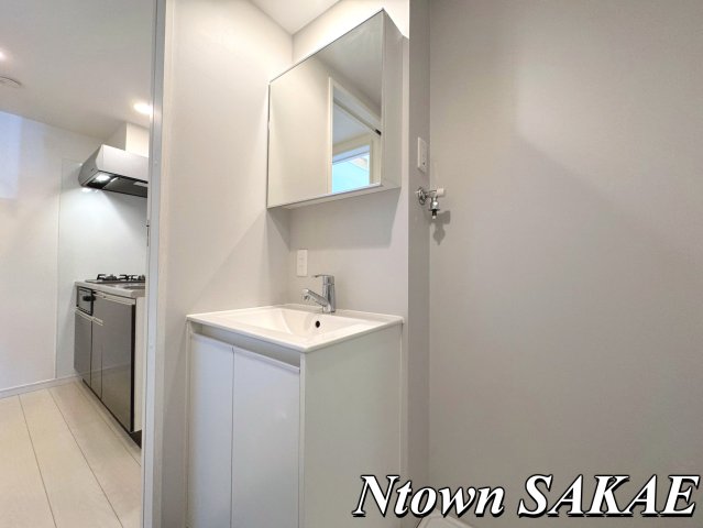 洗面設備　独立洗面台です