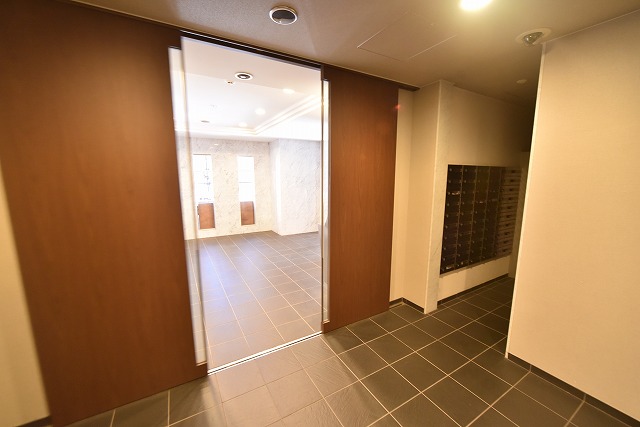 エントランス　エントランス