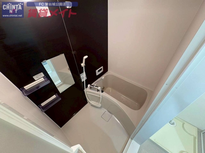 バス・シャワールーム　同型参考写真