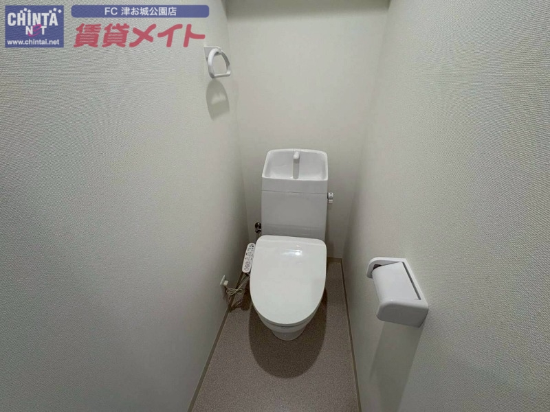 トイレ　同型参考写真