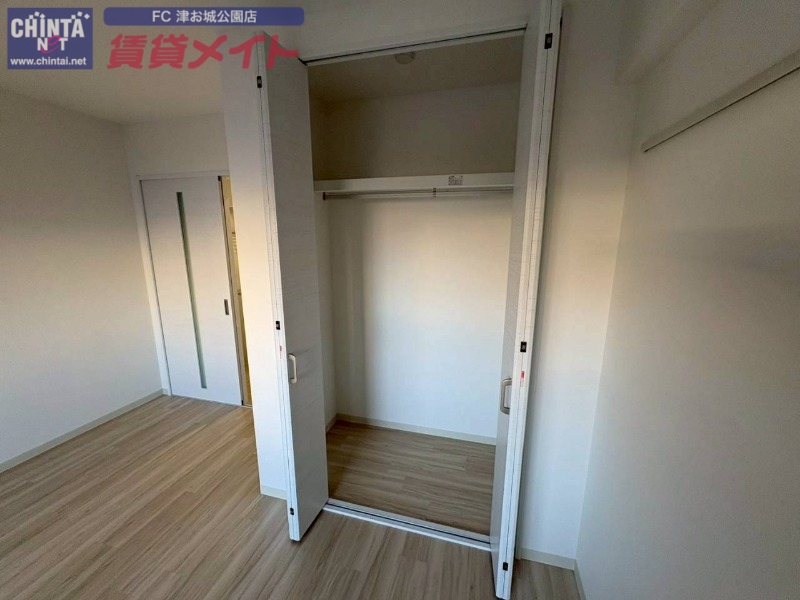 収納　同型参考写真