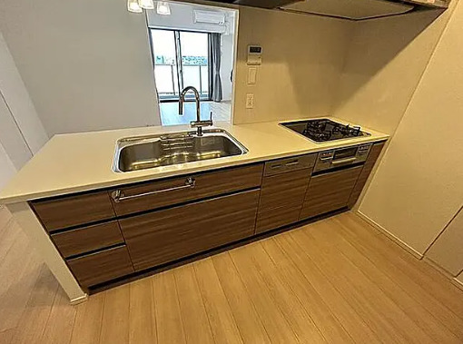 キッチン　別タイプ部屋　参考写真です