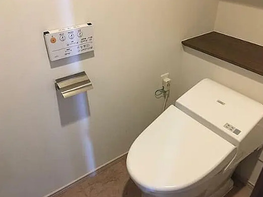 トイレ　別タイプ部屋　参考写真です