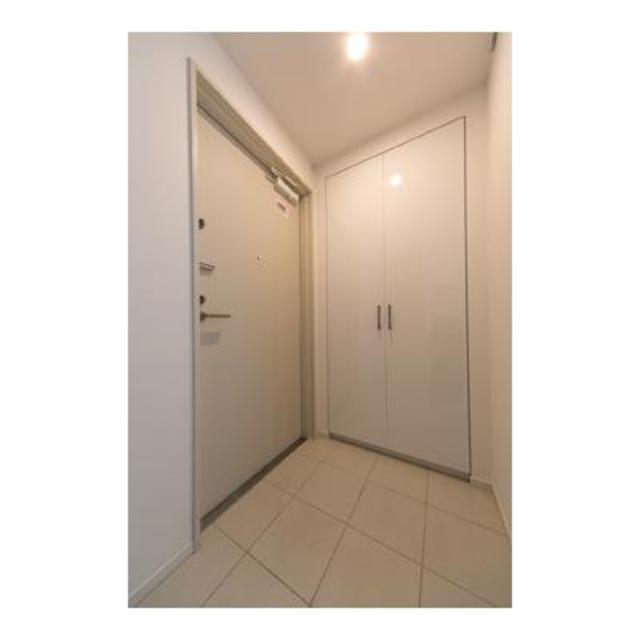 玄関　※写真は同タイプ住戸です。