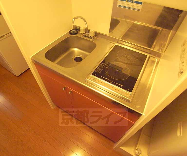 キッチン　コンロ付きです。