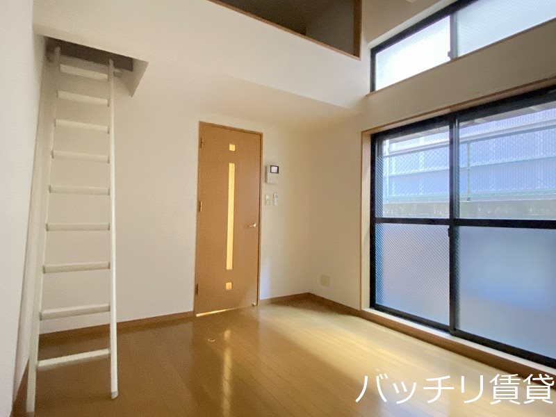 居室・リビング　画像は別号室タイプの為、現状を優先致します。