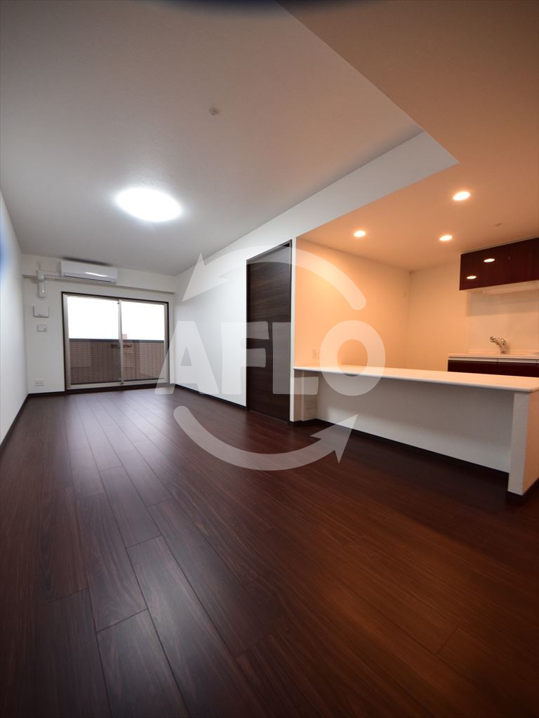 居室・リビング　グランカーサ難波元町　リビング