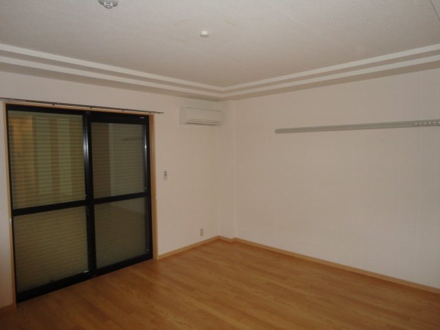 その他設備　エアコン・シャッター雨戸