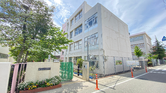 小学校　伊丹市立桜台小学校（小学校）まで167m