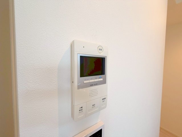 セキュリティ　TVモニターホンで来客が誰か確認してから開けて下さいね