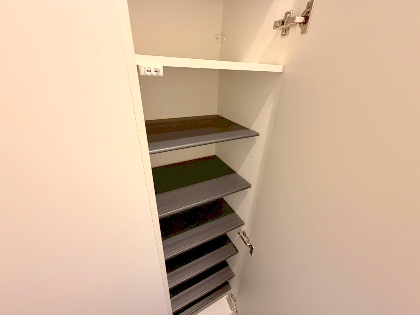 収納　大きいシューズボックスは靴がいっぱい入れれますね。