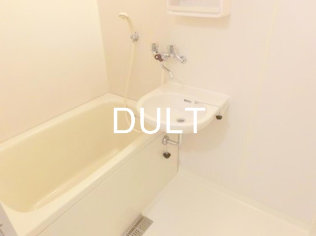 バス・シャワールーム　バスルームです。