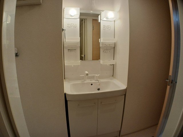 洗面設備　脱衣スペースもあります