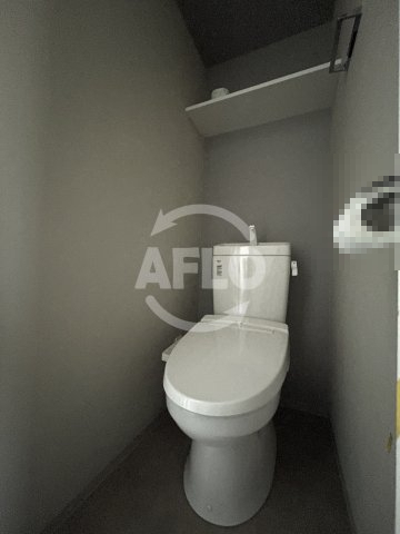 トイレ　WORVE大阪本町　トイレ