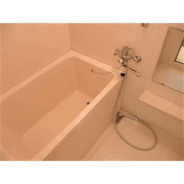 バス・シャワールーム　お風呂です