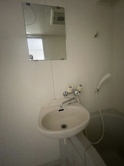 洗面設備　※別部屋の写真です
