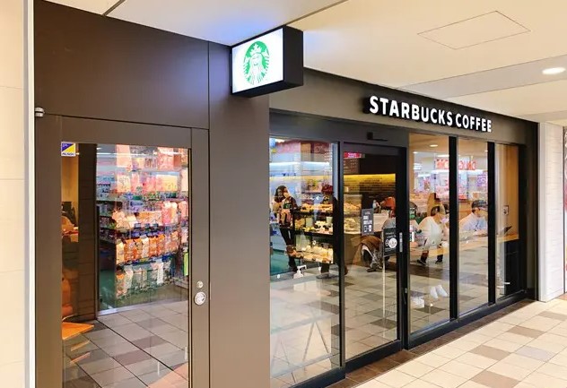 飲食店　スターバックスコーヒーアコルデ代々木上原店（飲食店）まで721m