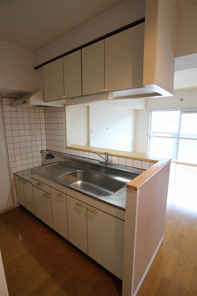 キッチン　人気のカウンターキッチンには2口コンロ設置可能です。