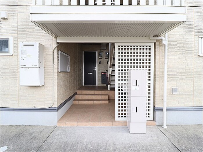 エントランス　清潔なエントランスです