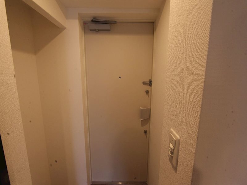 玄関　玄関（シューズボックス完備）