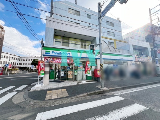 コンビニ　ファミリーマート 横浜菊名店（コンビニ）まで439m