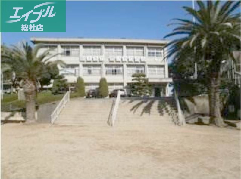 小学校　倉敷市立旭丘小学校（小学校）まで384m