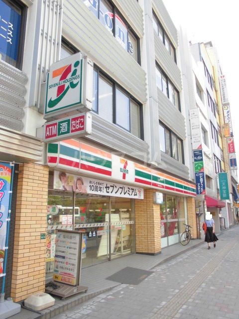 コンビニ　セブン-イレブン福岡天神３丁目店（コンビニ）まで102m