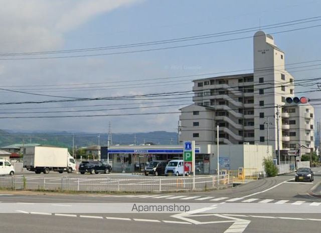 コンビニ　ローソン 岩出岡田店（コンビニ）まで753m