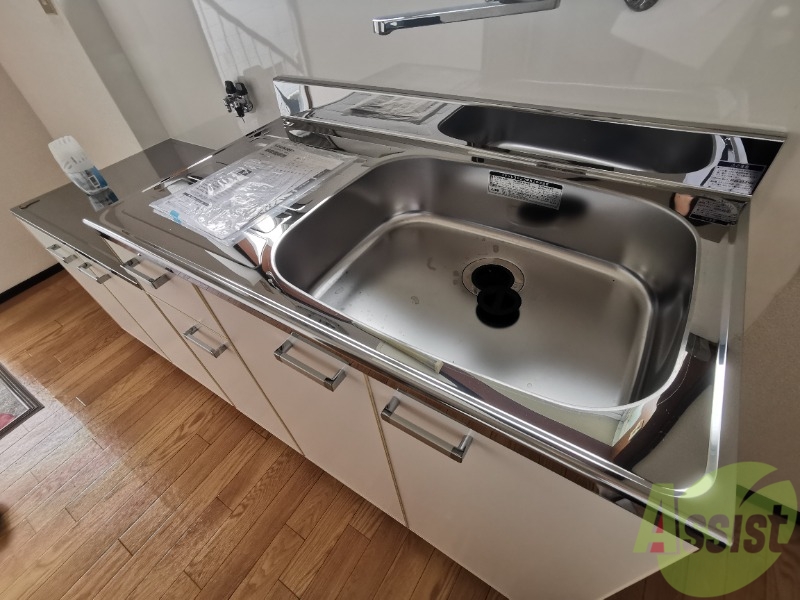 キッチン　キッチンは綺麗で気持ちよく使えそうです！