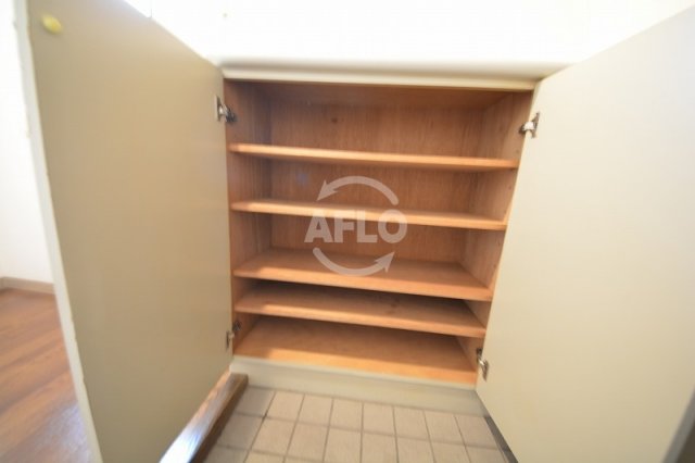 収納　ベルンガーデン東平　シューズボックス