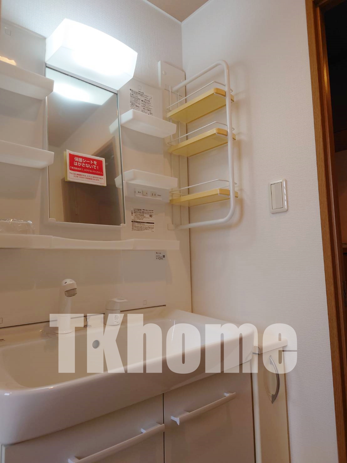 洗面設備　独立洗面台（同マンション別室・参考写真）