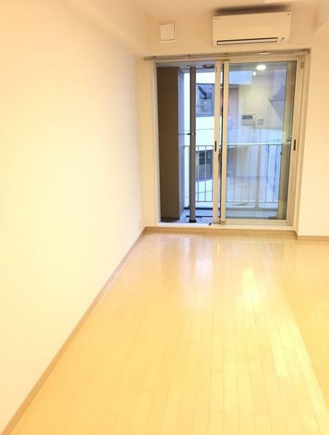 居室・リビング　別号室参考写真