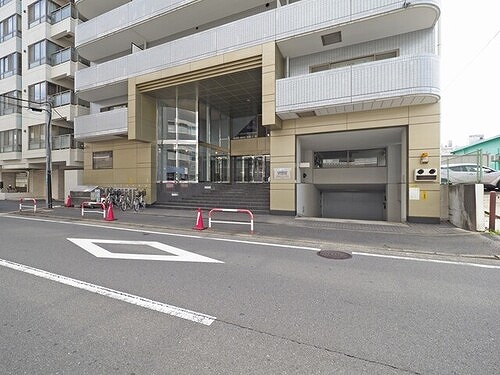 エントランス　エントランス