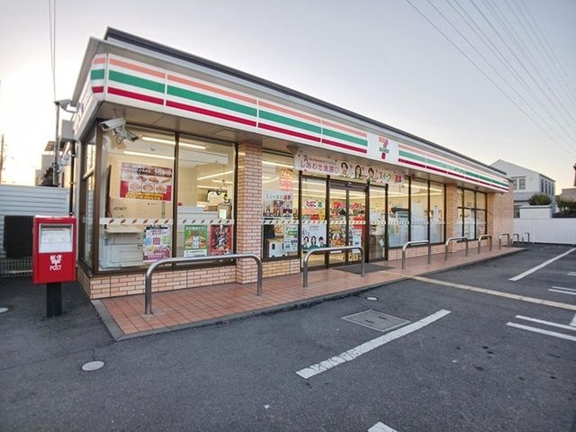 コンビニ　セブンイレブン北本東2丁目店（コンビニ）まで750m