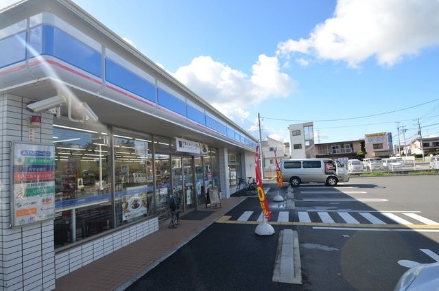 コンビニ　ローソンさいたま春岡一丁目店（コンビニ）まで416m