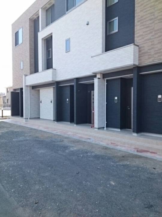 エントランス　エントランス