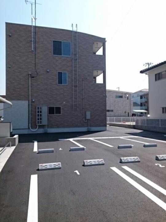 駐車場　駐車場