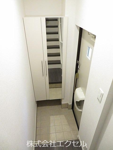 玄関　シューズボックス完備です。